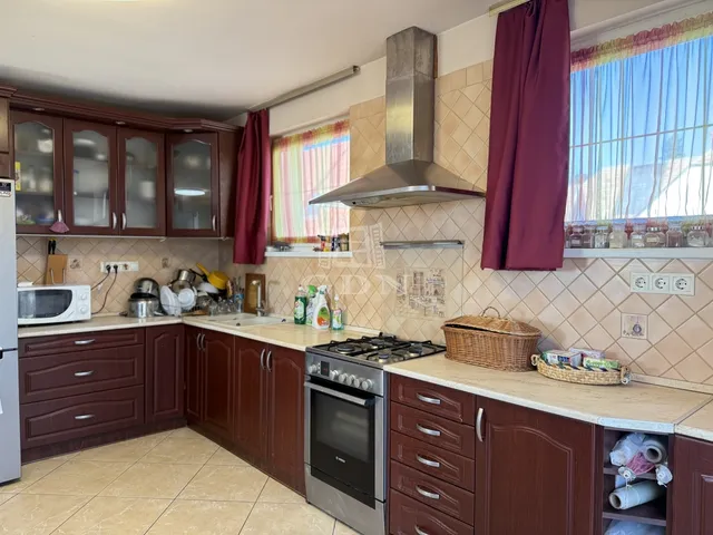 Eladó ház Budapest XVI. kerület, Árpádföld 139 nm