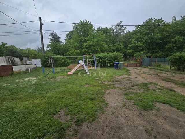 Eladó mezőgazdasági ingatlan Budapest XVII. kerület, Felső-Rákoshegy 1000 nm