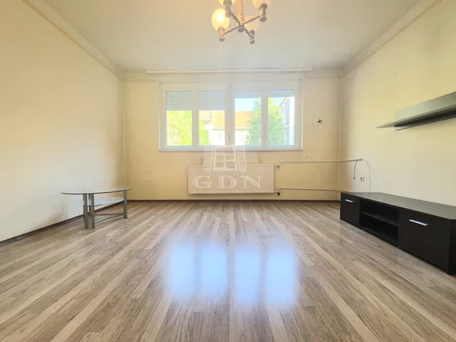 Eladó lakás Budapest X. kerület 73 nm