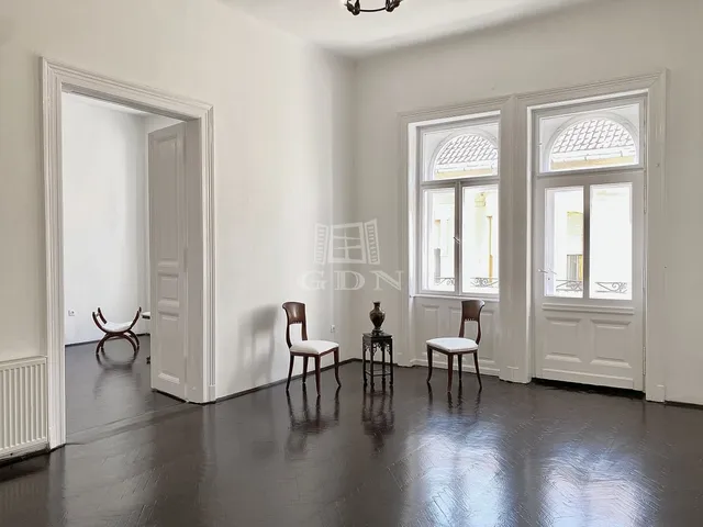 Kiadó lakás Budapest VI. kerület 150 nm