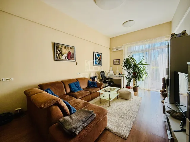 Eladó lakás Budapest III. kerület 80 nm