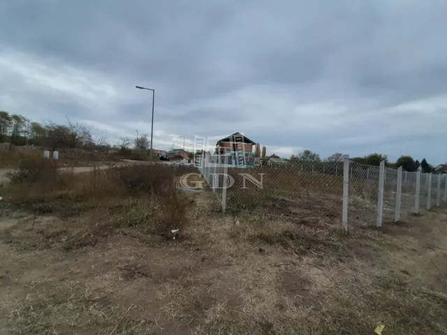 Eladó telek Vácrátót 785 nm