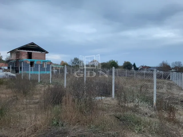 Eladó telek Vácrátót 785 nm