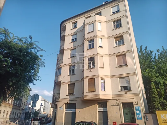 Eladó lakás Budapest VIII. kerület 68 nm