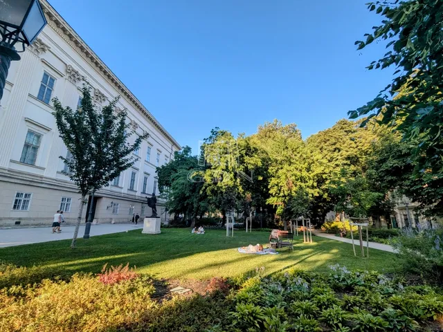 Eladó lakás Budapest VIII. kerület, Palotanegyed 113 nm