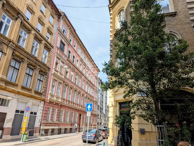 Eladó lakás Budapest VIII. kerület, Palotanegyed 113 nm