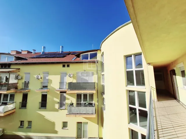 Eladó lakás Budapest X. kerület, Óhegy 112 nm