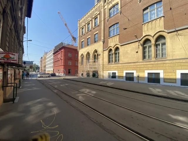 Eladó kereskedelmi és ipari ingatlan Budapest VIII. kerület 44 nm