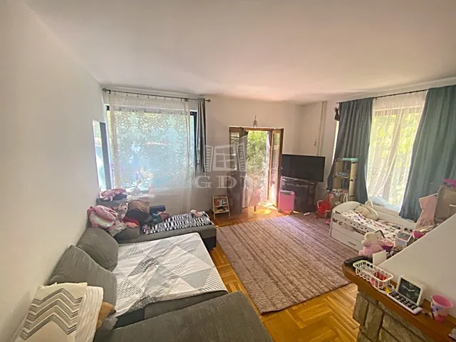 Eladó ház Leányfalu 240 nm