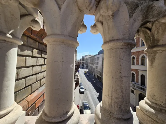Eladó lakás Budapest VI. kerület 104 nm