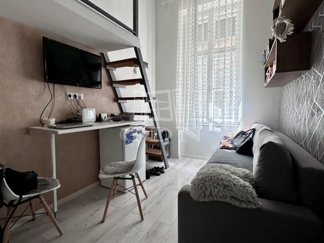 Eladó lakás Budapest VI. kerület 21 nm