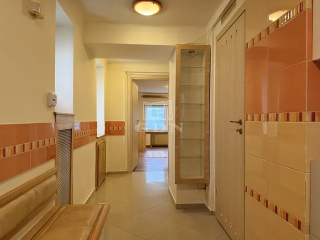 Eladó kereskedelmi és ipari ingatlan Budapest XI. kerület 50 nm