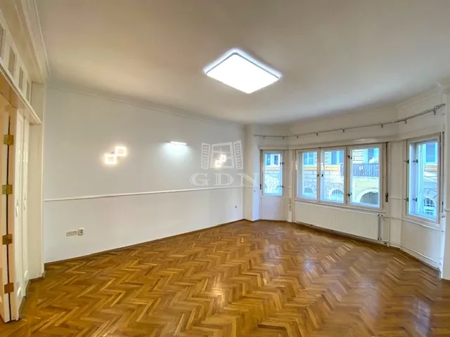 Eladó lakás Budapest VI. kerület 95 nm