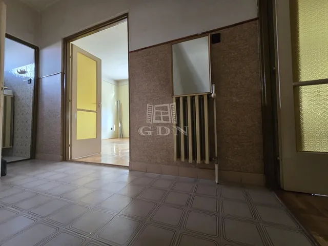 Eladó ház Budapest XV. kerület, Rákospalota 330 nm