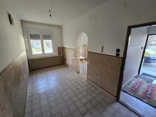 Eladó ház Budapest XV. kerület, Rákospalota 330 nm