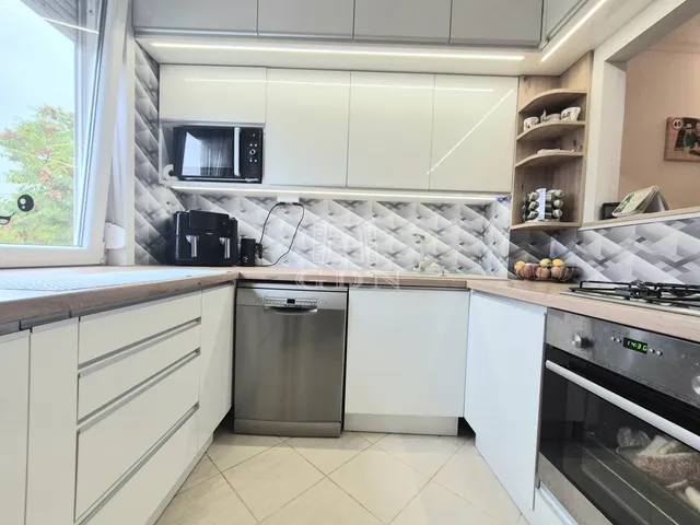 Eladó lakás Budapest XVI. kerület 80 nm