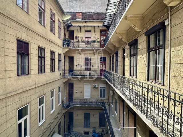 Eladó lakás Budapest VI. kerület 21 nm