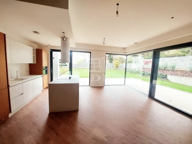 Kiadó lakás Budapest XII. kerület, Kissvábhegy 81 nm