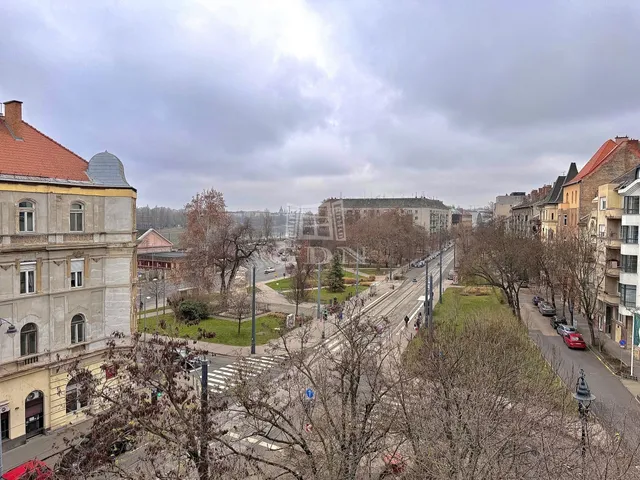 Eladó lakás Budapest II. kerület 254 nm