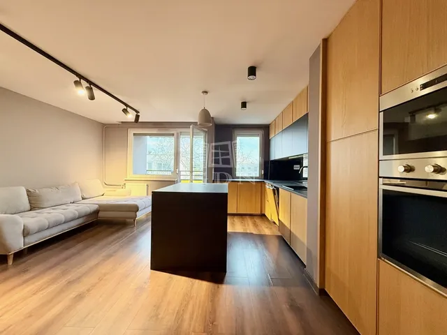 Eladó lakás Budapest III. kerület 55 nm