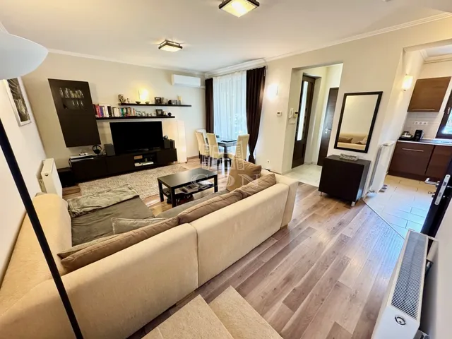 Eladó lakás Budapest III. kerület, Csillaghegy 77 nm