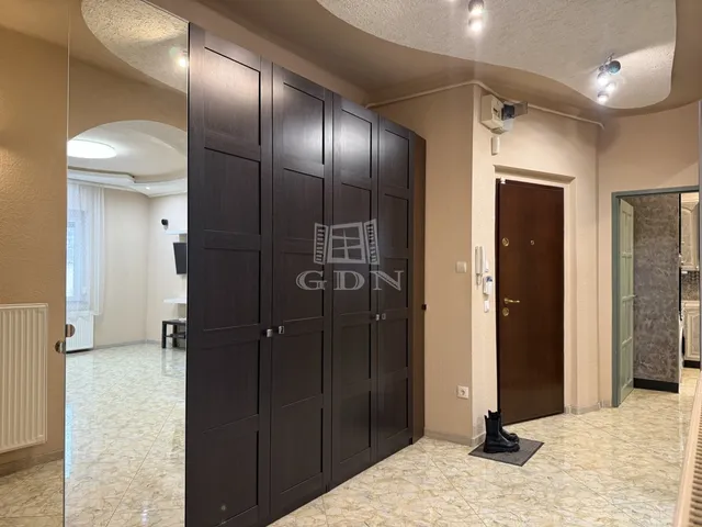 Eladó lakás Budapest XIV. kerület, Herminamező 66 nm