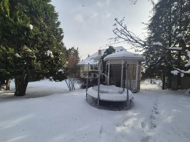 Eladó ház Budapest II. kerület 300 nm