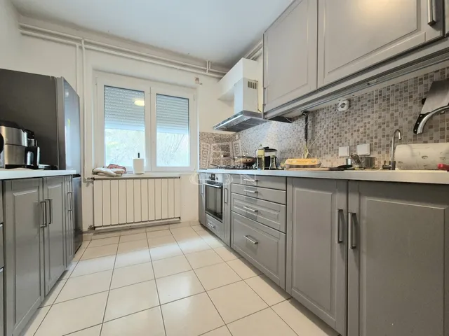 Eladó ház Budapest II. kerület 300 nm