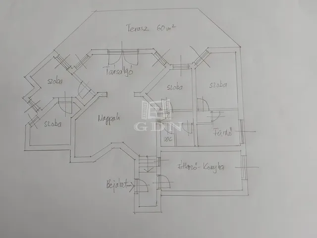 Eladó lakás Veszprém 141 nm
