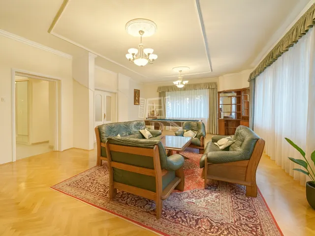 Eladó ház Budapest XVI. kerület, Rákosszentmihály 317 nm