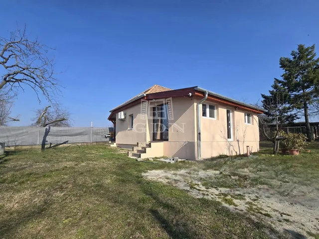 Eladó telek Budapest XVII. kerület, Rákoshegy 6500 nm