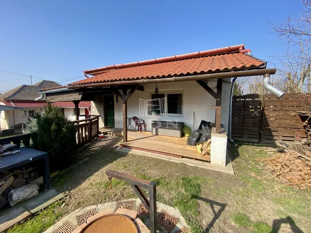 Eladó ház Kartal 235 nm
