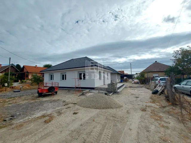 Eladó ház Dabas, Sári 84 nm