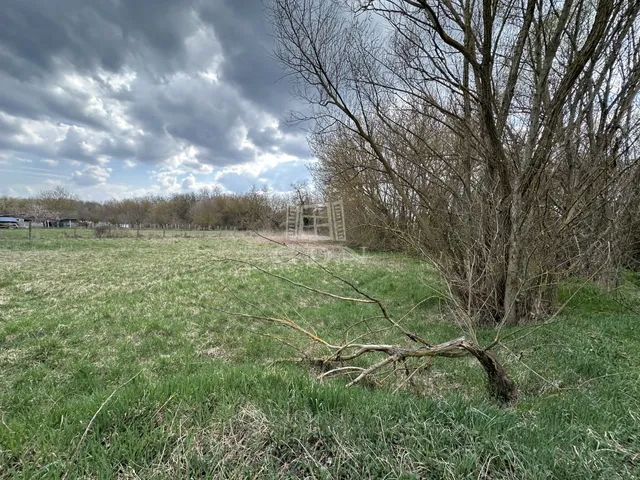 Eladó telek Fót 3000 nm