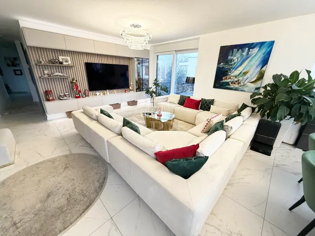 Eladó lakás Budapest XV. kerület 166 nm