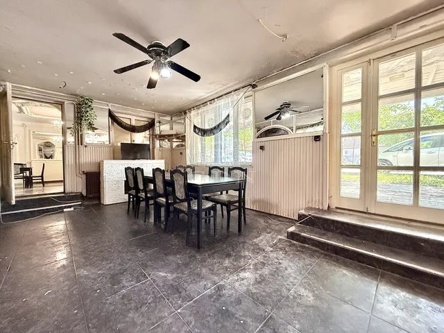 Kiadó kereskedelmi és ipari ingatlan Budapest XVI. kerület, Rákosszentmihály 190 nm