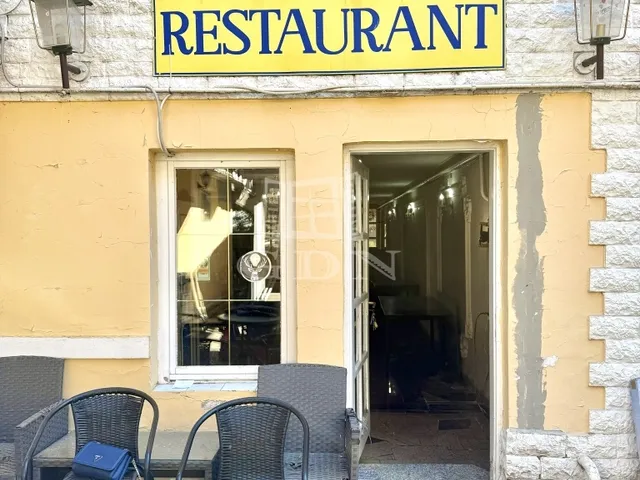 Kiadó kereskedelmi és ipari ingatlan Budapest XVI. kerület, Rákosszentmihály 190 nm