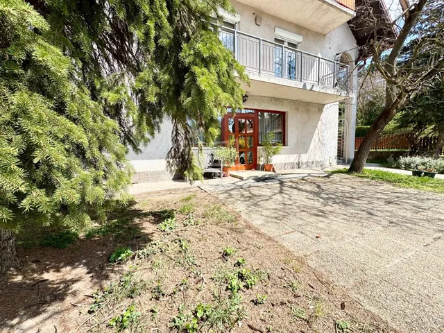 Eladó ház Budapest II. kerület, Pesthidegkút-Ófalu 150 nm