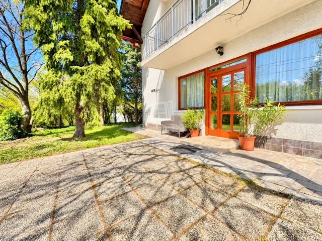 Eladó ház Budapest II. kerület, Pesthidegkút-Ófalu 150 nm