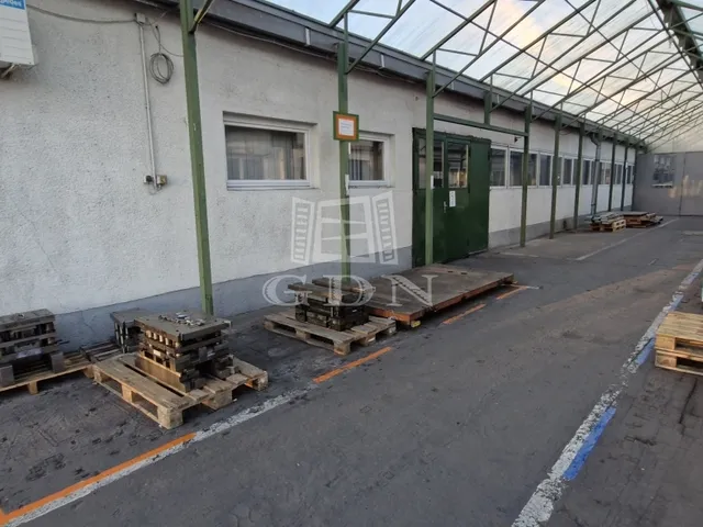 Eladó kereskedelmi és ipari ingatlan Budapest XV. kerület, Rákospalota 2588 nm