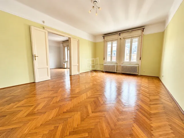 Eladó lakás Budapest II. kerület, Országút 138 nm
