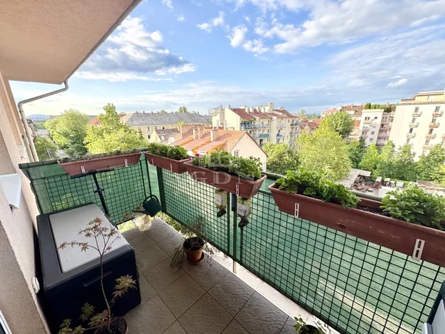 Eladó lakás Budapest XIV. kerület, Törökőr 88 nm
