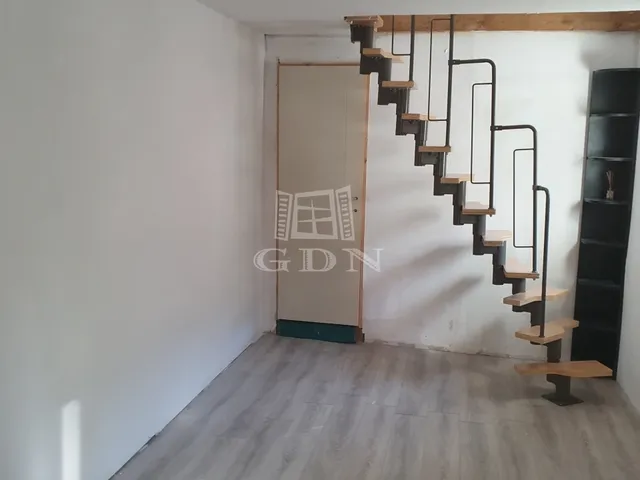 Eladó ház Budapest IV. kerület, Megyer 65 nm