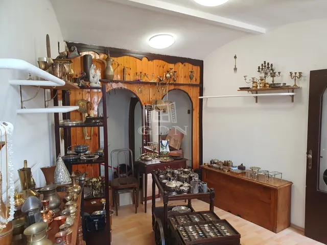 Eladó kereskedelmi és ipari ingatlan Budapest II. kerület 20 nm