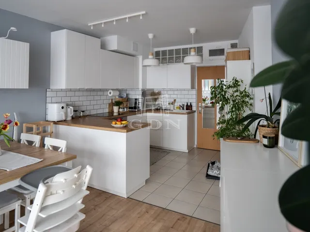 Eladó lakás Budapest XXI. kerület 70 nm