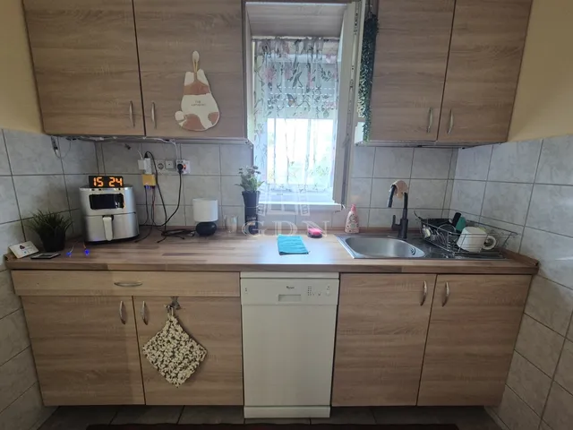 Eladó ház Budapest XVI. kerület 110 nm