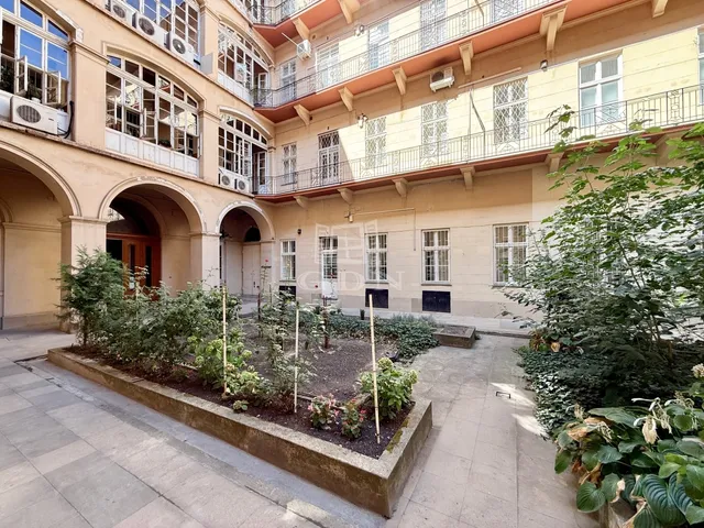 Eladó lakás Budapest VI. kerület 66 nm