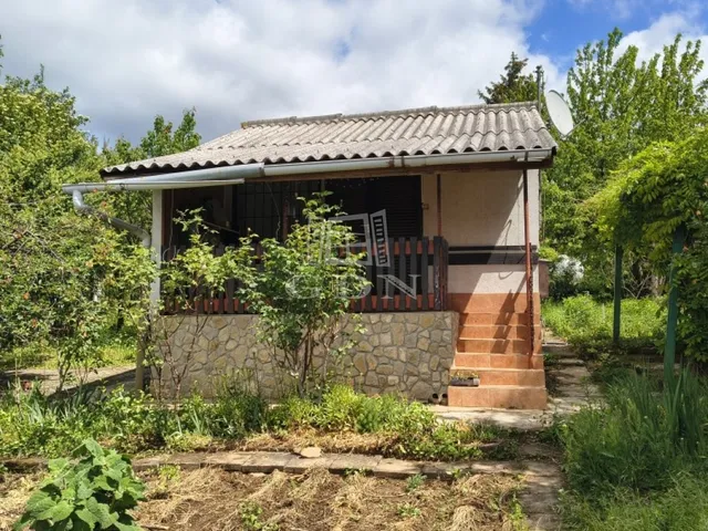 Eladó nyaraló Budakeszi, Nagyszénászug 47 nm