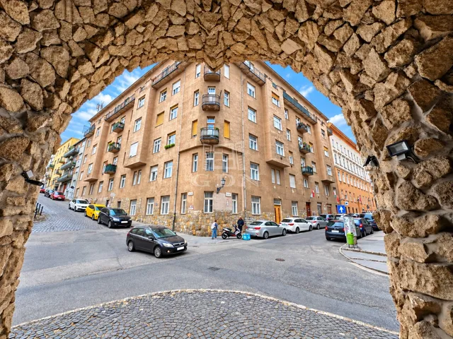 Eladó lakás Budapest I. kerület 32 nm