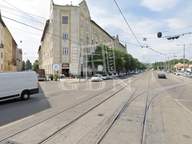 Eladó kereskedelmi és ipari ingatlan Budapest XI. kerület, Kelenföld 109 nm